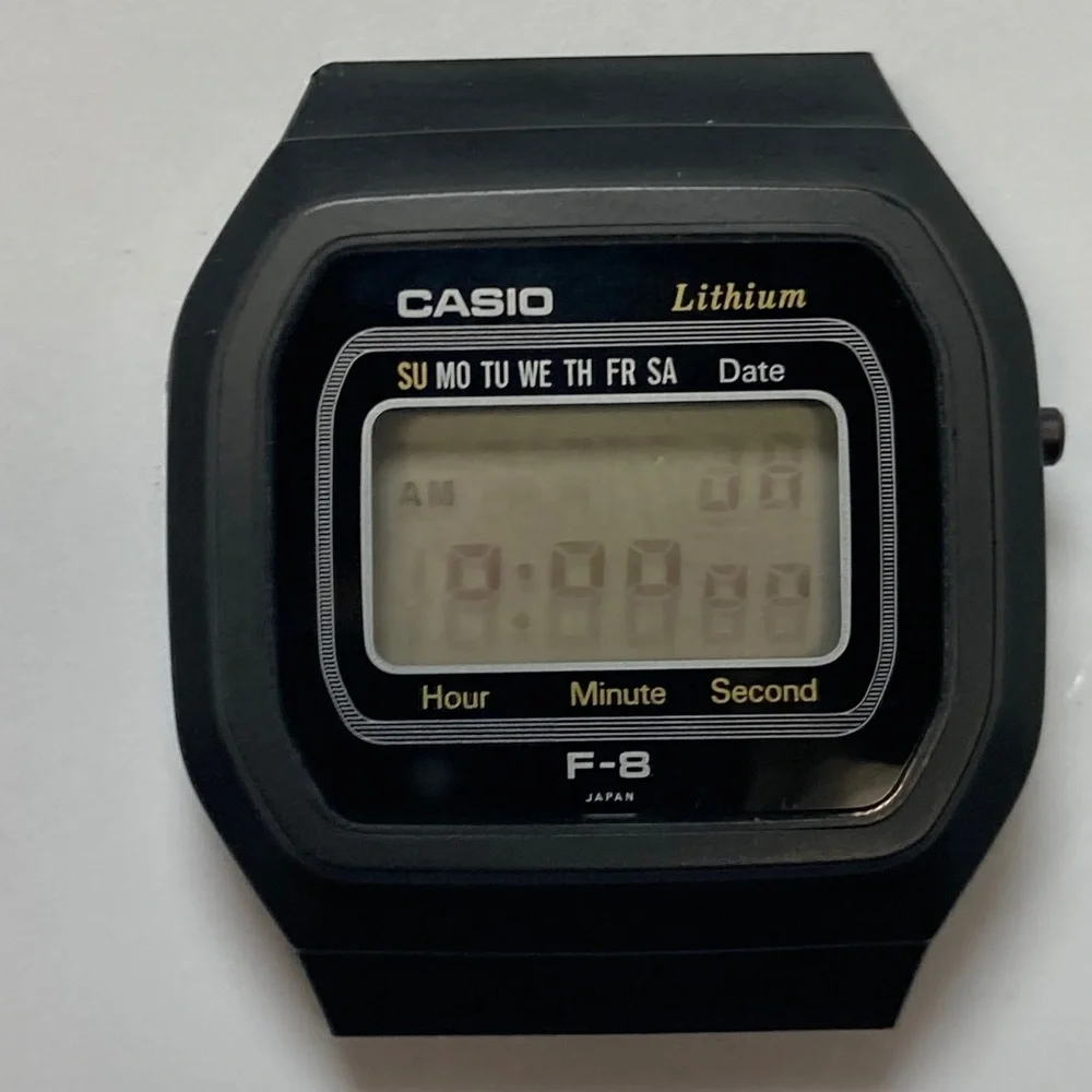 Casio F-8, Parts or Restore, new battery but it stopped working, rare vintage